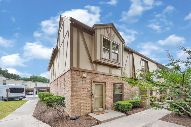14703 Barryknoll Lane 23, Houston, TX 77079