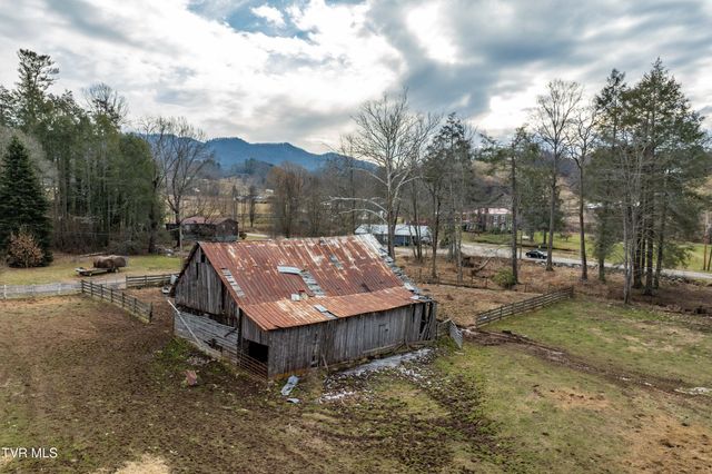 517 Mill Creek Road, Mountain City, TN 37683