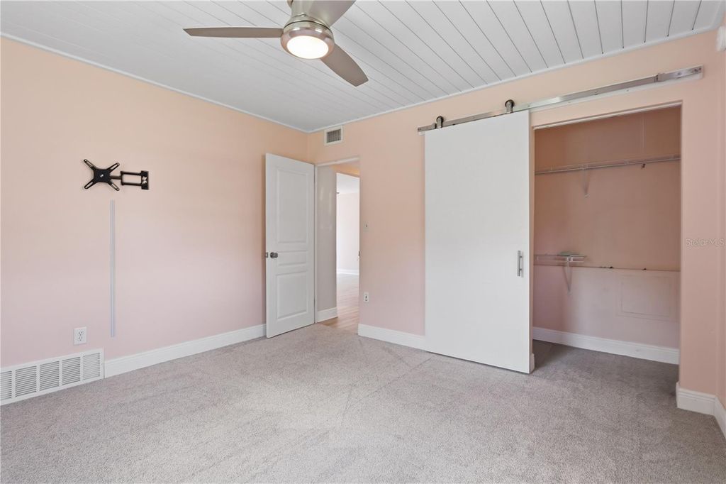 Image 13 of property listing at 36 E WINTER PARK STREETS, Orlando, FL 32804