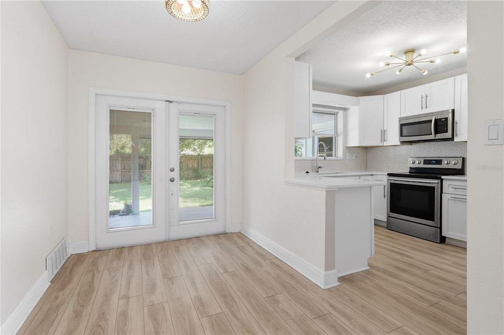 Image 17 of property listing at 36 E WINTER PARK STREETS, Orlando, FL 32804