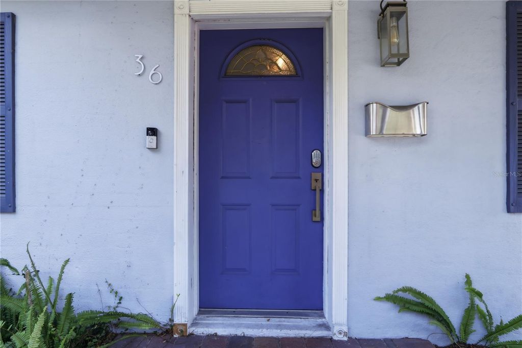 Image 4 of property listing at 36 E WINTER PARK STREETS, Orlando, FL 32804