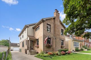 7315 W Lunt Avenue, Chicago, IL 60631