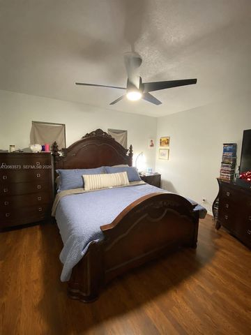 4850 SW 63rd Ter 133, Davie, FL 33314