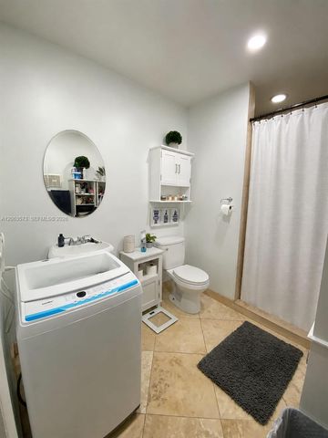 4850 SW 63rd Ter 133, Davie, FL 33314