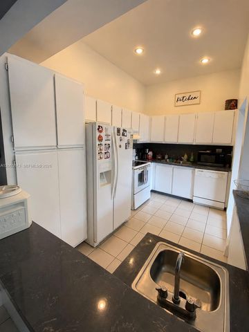 4850 SW 63rd Ter 133, Davie, FL 33314