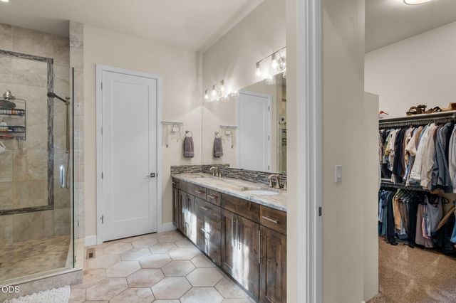 62678 NW Mt Thielsen Drive, Bend, OR 97703
