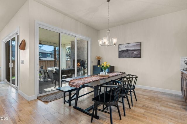62678 NW Mt Thielsen Drive, Bend, OR 97703
