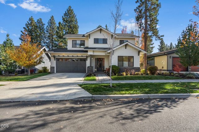 62678 NW Mt Thielsen Drive, Bend, OR 97703