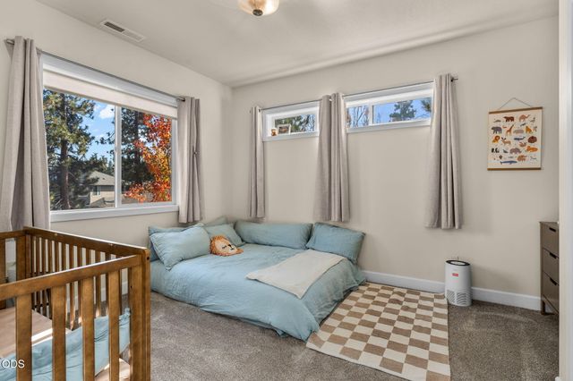 62678 NW Mt Thielsen Drive, Bend, OR 97703