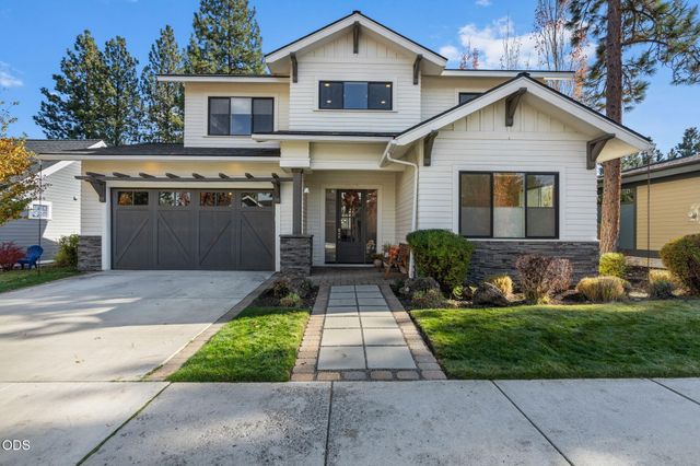 62678 NW Mt Thielsen Drive, Bend, OR 97703