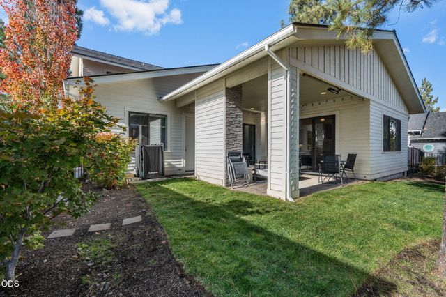 62678 NW Mt Thielsen Drive, Bend, OR 97703