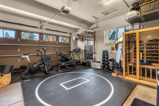 62678 NW Mt Thielsen Drive, Bend, OR 97703
