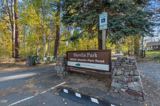 62678 NW Mt Thielsen Drive, Bend, OR 97703