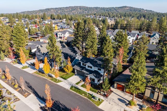 62678 NW Mt Thielsen Drive, Bend, OR 97703