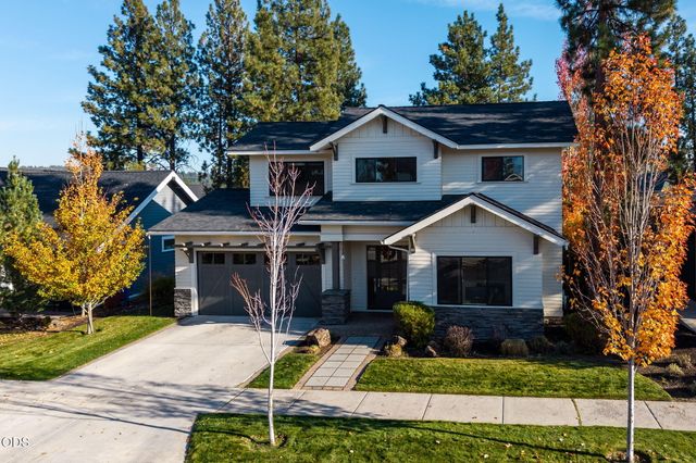 62678 NW Mt Thielsen Drive, Bend, OR 97703