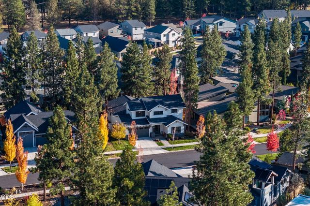 62678 NW Mt Thielsen Drive, Bend, OR 97703