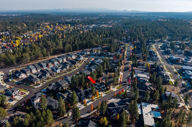 62678 NW Mt Thielsen Drive, Bend, OR 97703