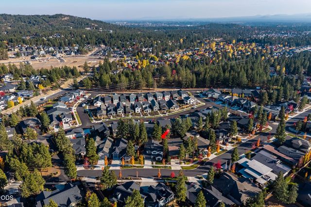 62678 NW Mt Thielsen Drive, Bend, OR 97703
