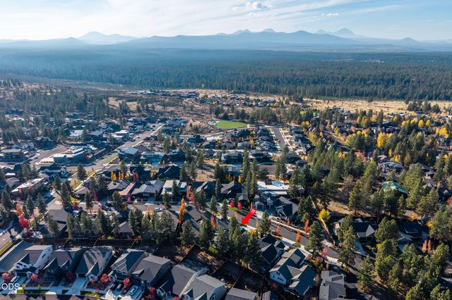 62678 NW Mt Thielsen Drive, Bend, OR 97703