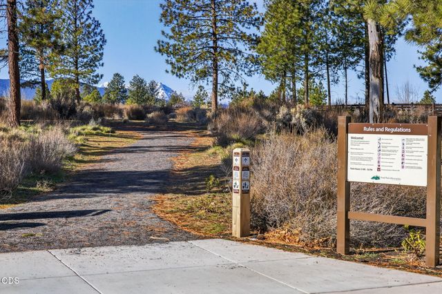 62678 NW Mt Thielsen Drive, Bend, OR 97703