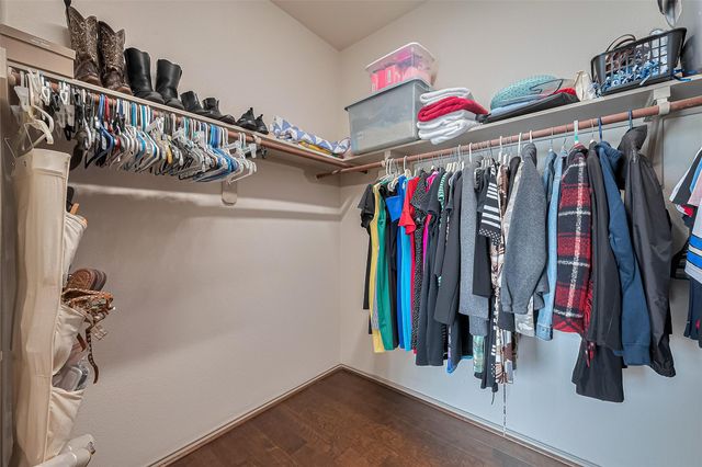 802 Remington Walk Court, Houston, TX 77073