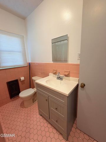 267 Lincoln Avenue, Newport, TN 37821