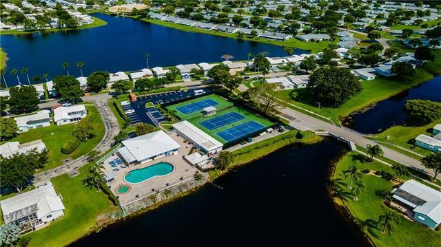 8208 NW 14 Street NW, Plantation, FL 33322