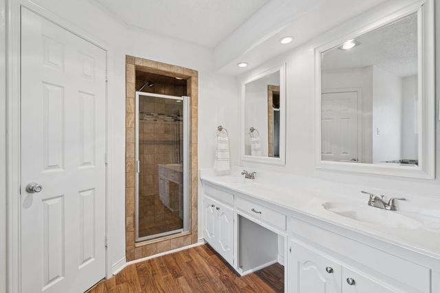 5620 Cool Springs Drive, Midlothian, TX 76065