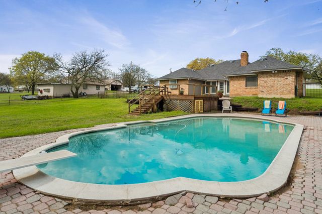 5620 Cool Springs Drive, Midlothian, TX 76065