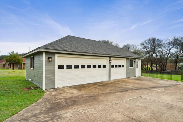 5620 Cool Springs Drive, Midlothian, TX 76065