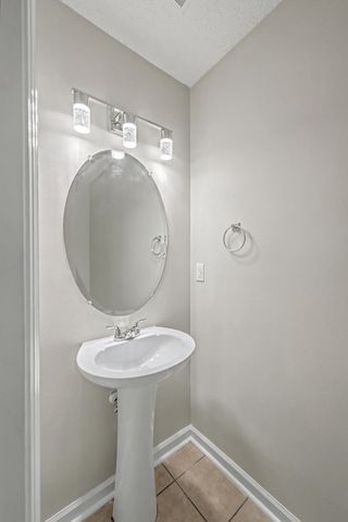 8039 Shadow Oak Drive, North Charleston, SC 29406