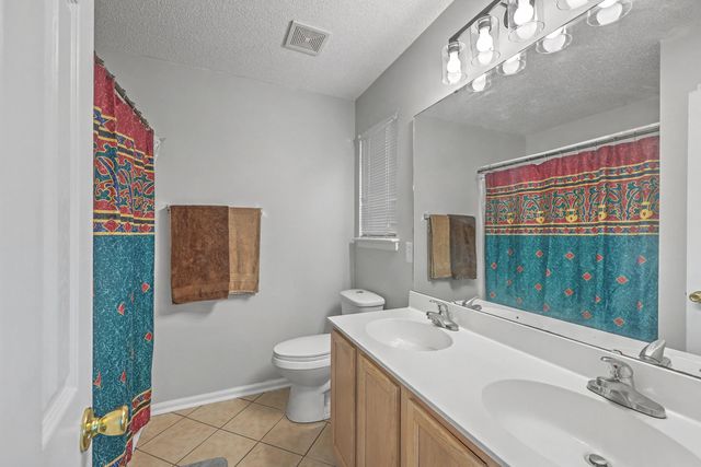 8039 Shadow Oak Drive, North Charleston, SC 29406