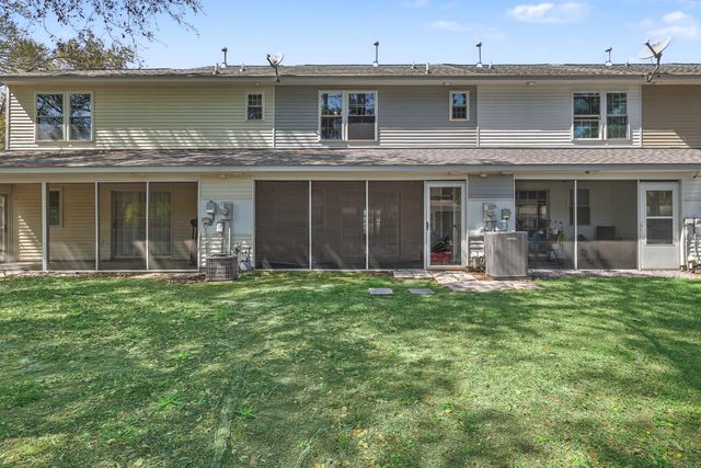 8039 Shadow Oak Drive, North Charleston, SC 29406