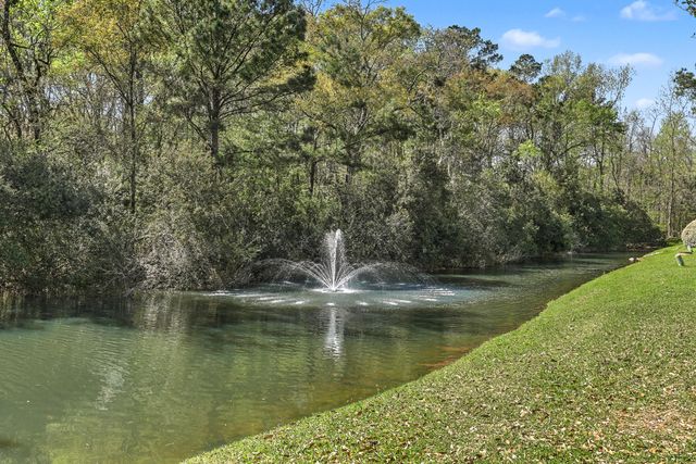 8039 Shadow Oak Drive, North Charleston, SC 29406