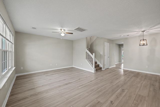 8039 Shadow Oak Drive, North Charleston, SC 29406