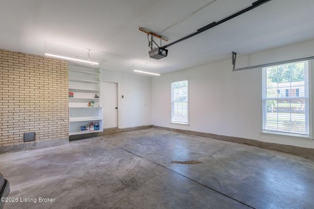 3902 San Marcos Rd, Jeffersontown, KY 40299