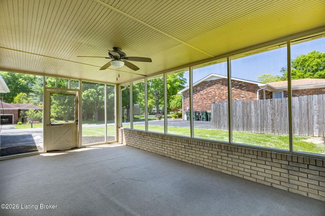 3902 San Marcos Rd, Jeffersontown, KY 40299