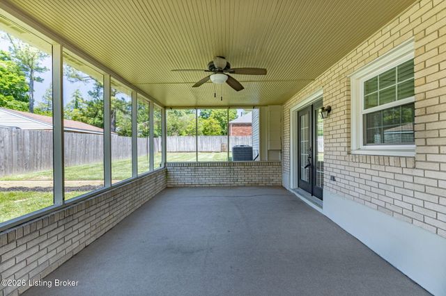 3902 San Marcos Rd, Jeffersontown, KY 40299