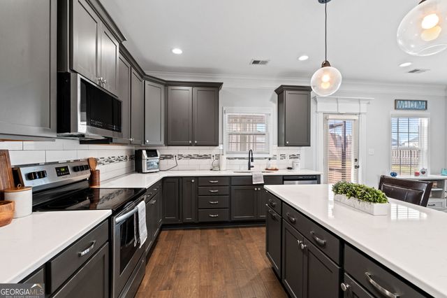 406 Pearl Moss Lane, Kathleen, GA 31047