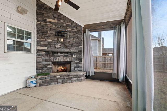 406 Pearl Moss Lane, Kathleen, GA 31047