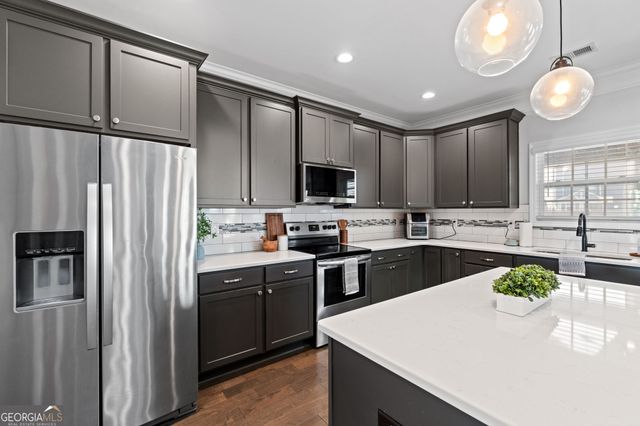 406 Pearl Moss Lane, Kathleen, GA 31047