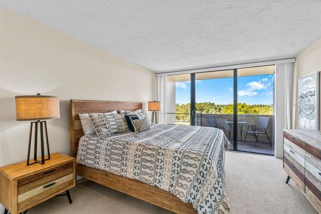 1830 Embassy Drive 604, West Palm Beach, FL 33401