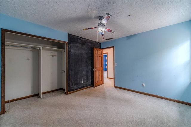 948 Hampton NW Trail, Lilburn, GA 30047