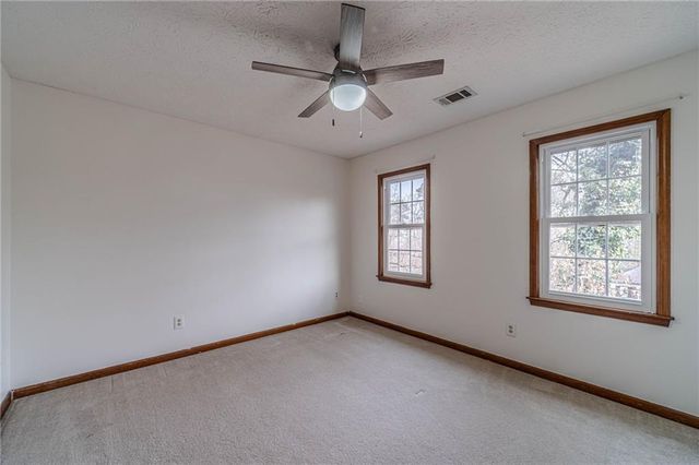 948 Hampton NW Trail, Lilburn, GA 30047