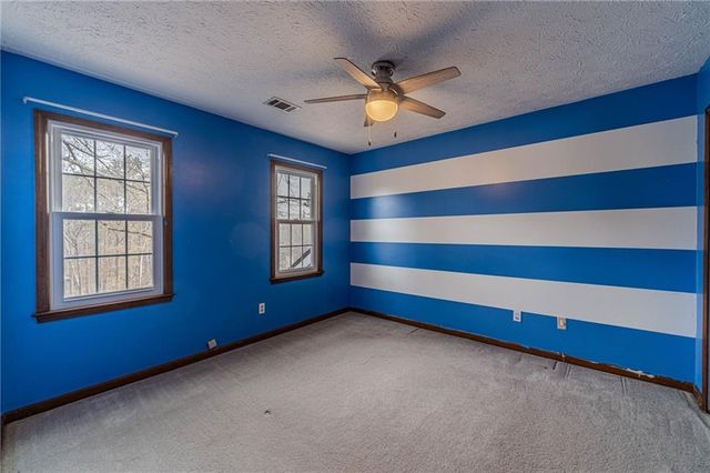 948 Hampton NW Trail, Lilburn, GA 30047