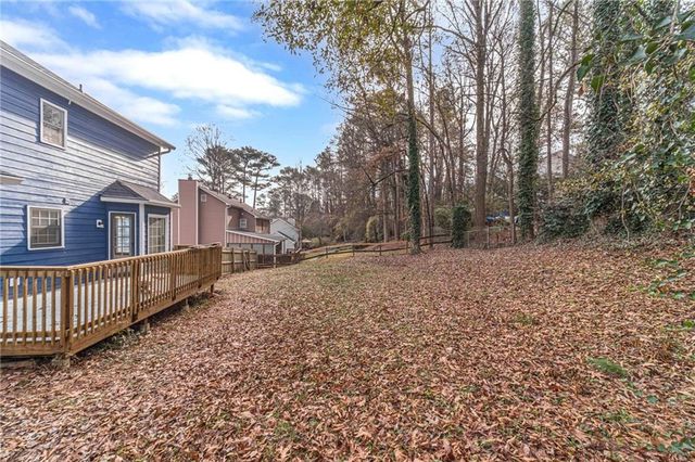 948 Hampton NW Trail, Lilburn, GA 30047