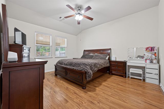 10023 Cobbs Cove Lane, Houston, TX 77044