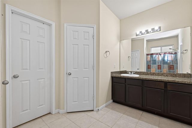 10023 Cobbs Cove Lane, Houston, TX 77044