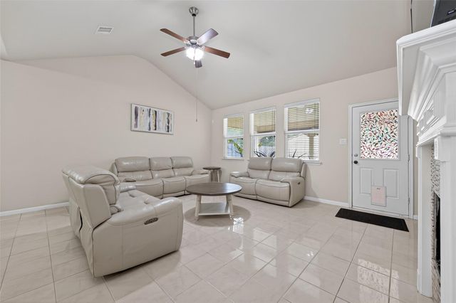 10023 Cobbs Cove Lane, Houston, TX 77044