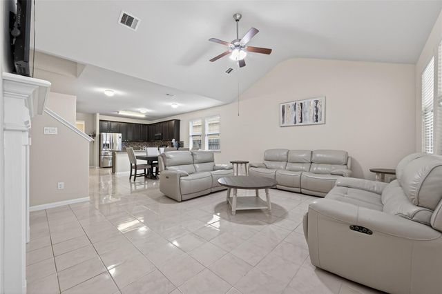 10023 Cobbs Cove Lane, Houston, TX 77044